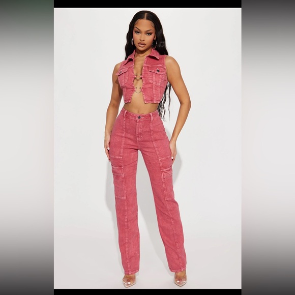 2 piece step to it set from fashion nova - Picture 3 of 3